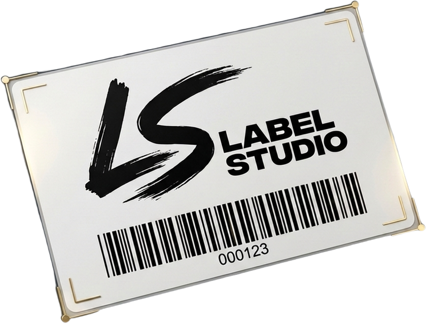 Selbst gestaltetes Etikett mit LS-Logo, Schriftzug LABEL STUDIO und Barcode